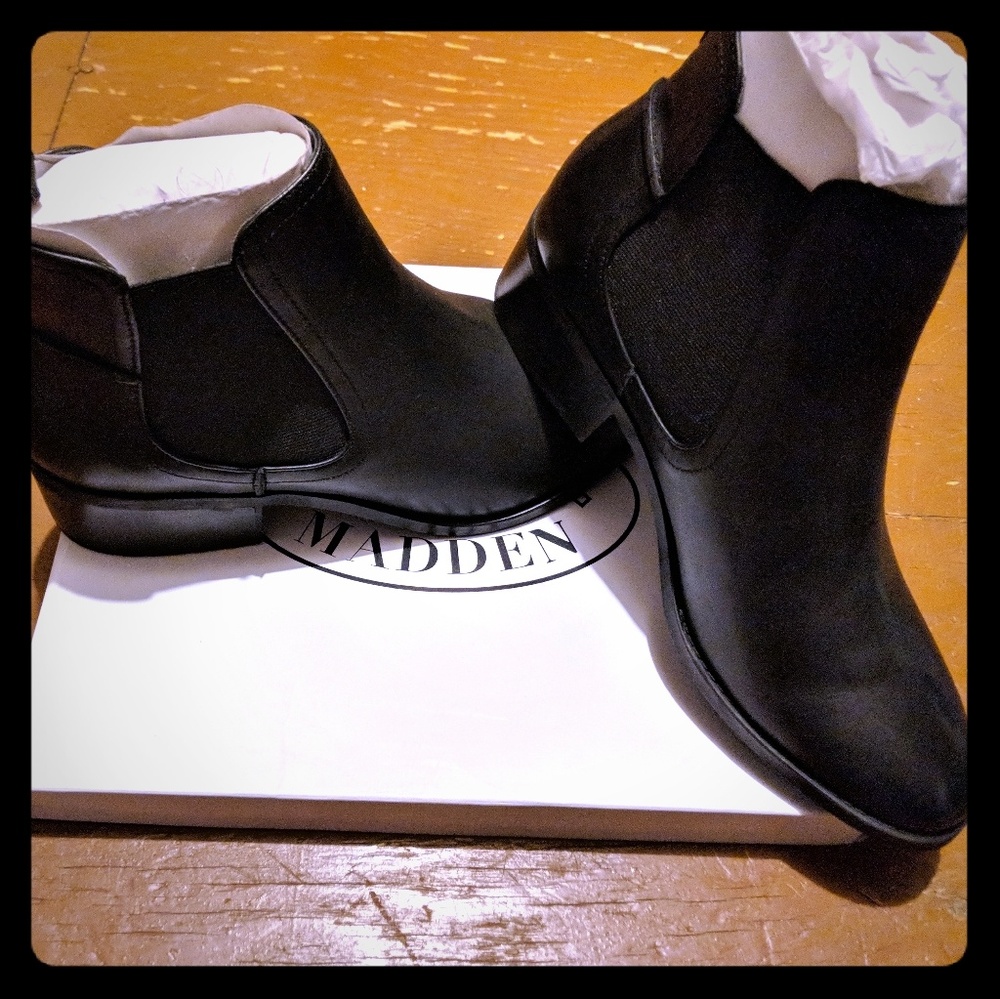 Steve Madden Dicey Ankle Boots Sz9